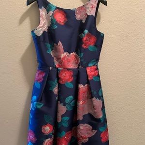 Eliza J Semi formal 👗Size 6